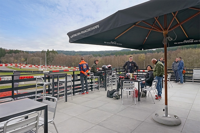 Eine gemütliche Terrasse